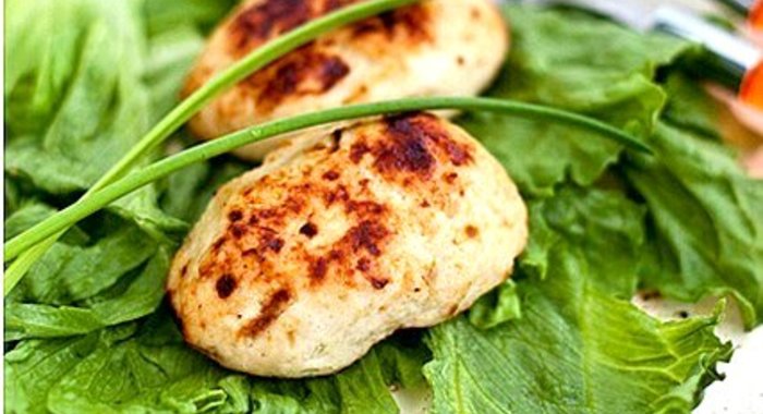 Запеченые куриные котлеты с яблоком