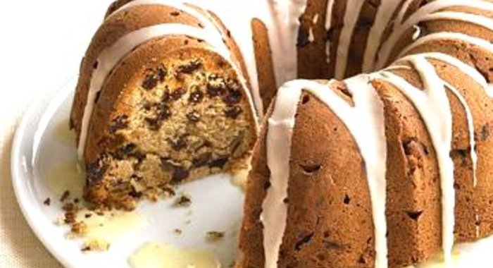 Глазированный кекс с изюмом