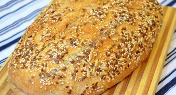 Хлеб с семечками
