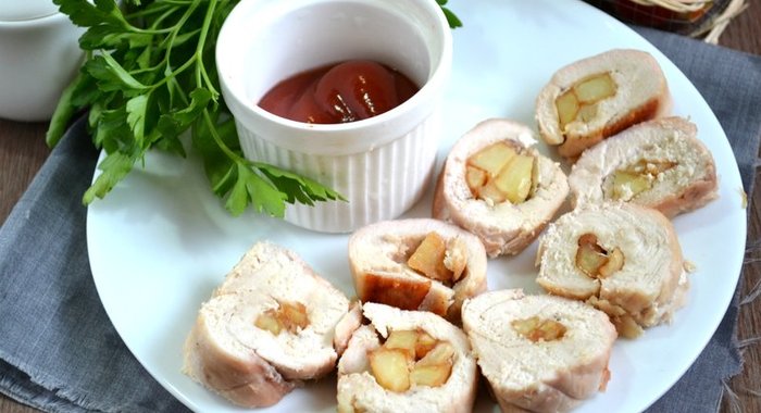 Рулетики из индейки с начинкой в духовке