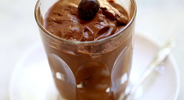 Крем-какао с печеньем и орехами по-португальски