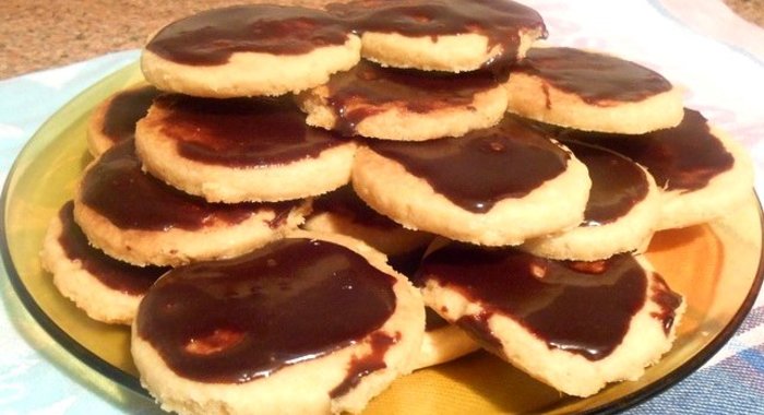 Песочное печенье с глазурью