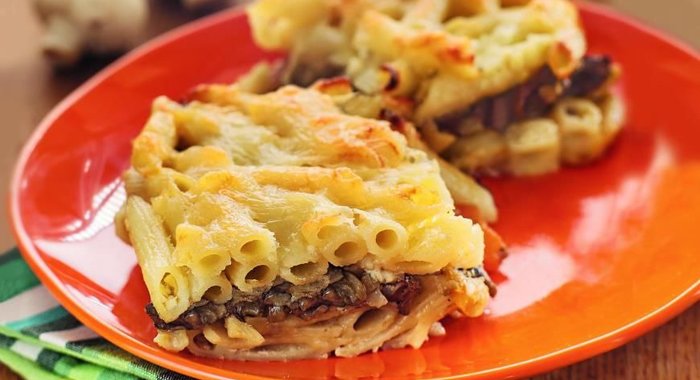 Запеканка из макарон с грибами