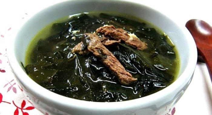 Суп из водорослей корейский