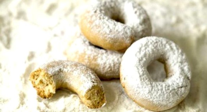 Медовые колечки с лимонной цедрой