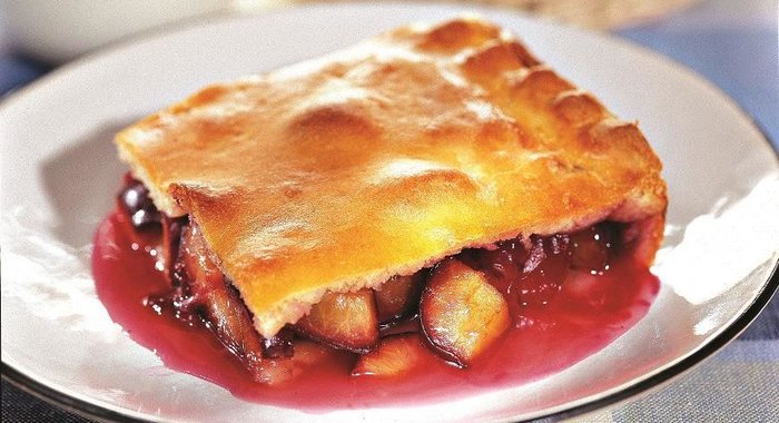 Закрытый сливовый пирог