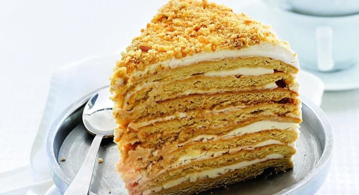 Медовый торт со сметанным кремом