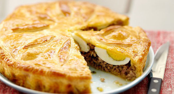 Пирог с фаршем и яйцами
