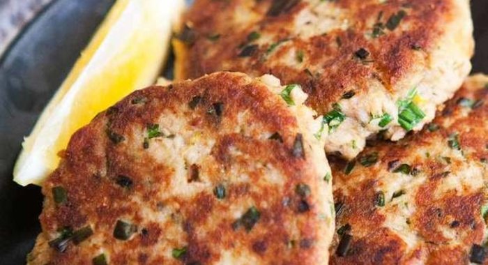 Котлеты из консервированного тунца