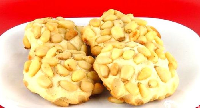 Печенье с кедровыми орешками