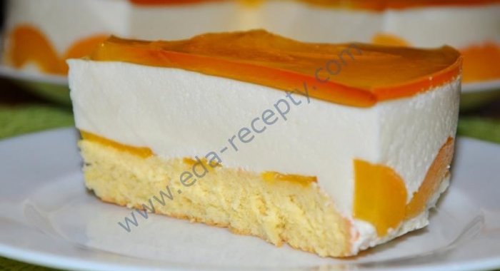 Сливочно-творожный торт с персиками