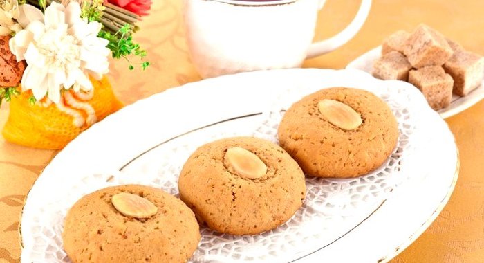 Печенье с миндалем, корицей и имбирем