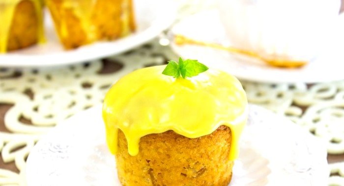 Кексы с курагой и кукурузной мукой