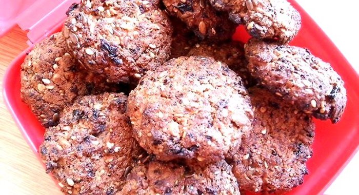 Овсяное печенье с сухофруктами с миндалем