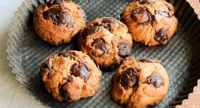 Печенье с арахисовым маслом и горьким шоколадом