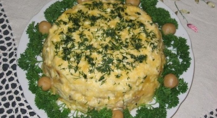 Теплый салат с шампиньонами