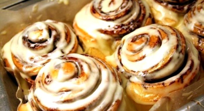 Булочка «Cinnabon»