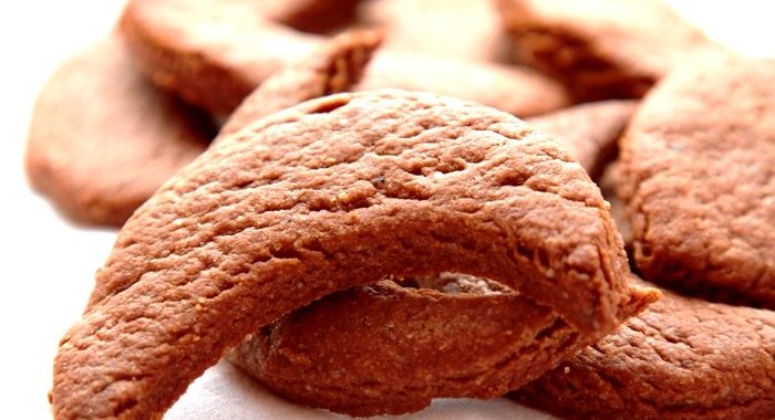 Шоколадное песочное печенье