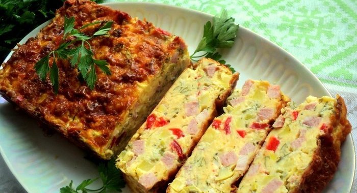 Закусочный кекс с овощами и ветчиной