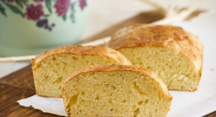 Кекс с сыром и травами