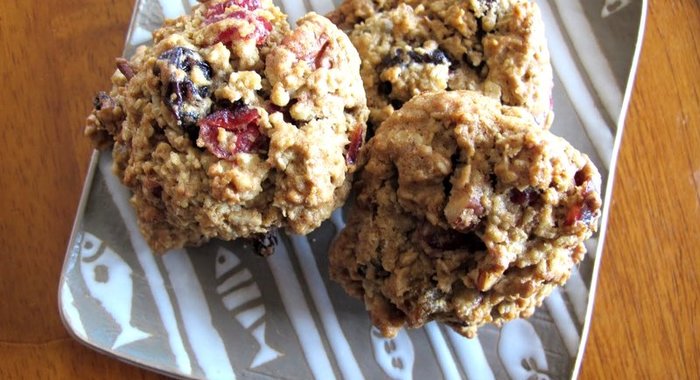 Овсяное печенье с сухофруктами и орехами