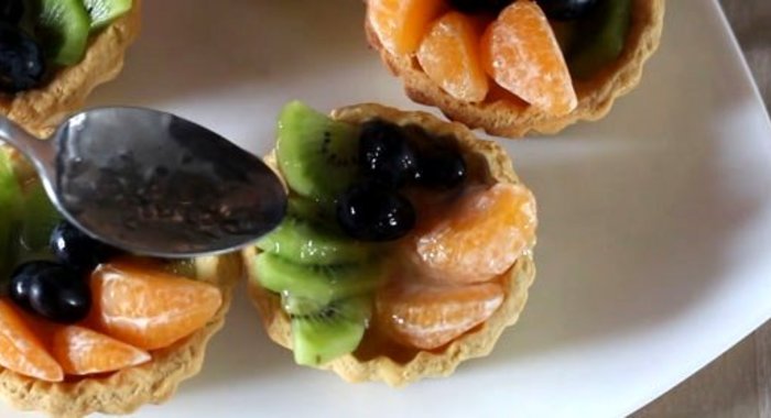 Корзиночки с фруктами и желе