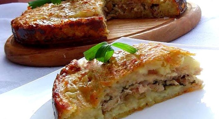 Картофельная бабка с фаршем