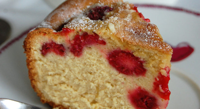 Клубничный пирог из четырех ингредиентов