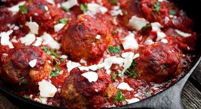 Котлеты в духовке с подливкой