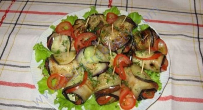 Куриные рулеты с баклажанами