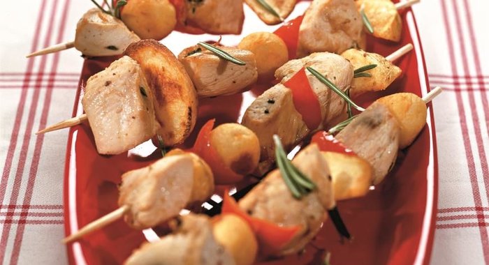 Картофельные шашлыки с курицей