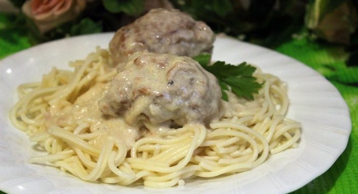 Котлеты в молочном соусе