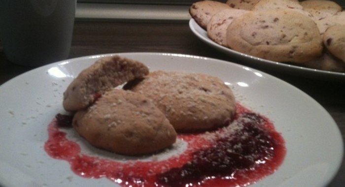 Печенье с брусникой