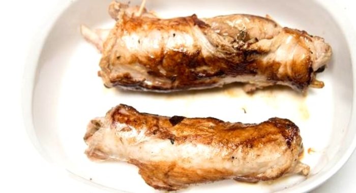 Мясной рулет с грибами