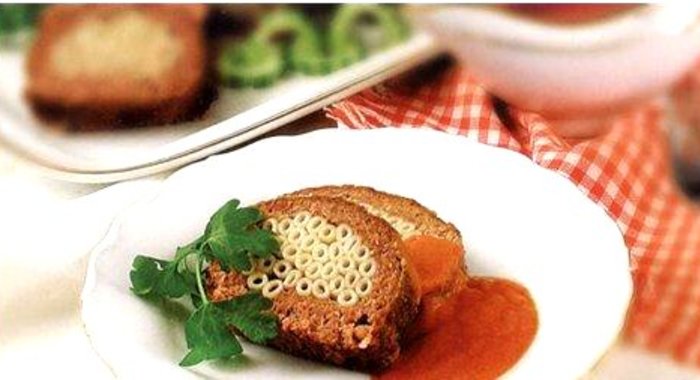 Говяжий рулет с макаронами