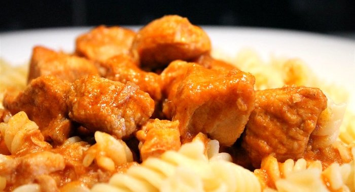 Гуляш классический из свинины