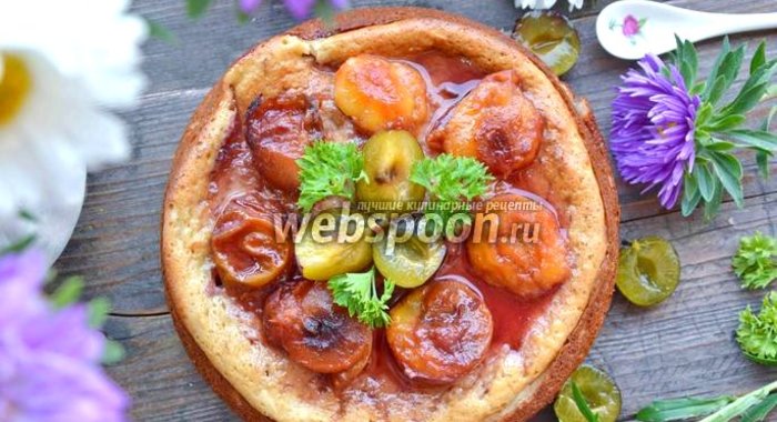 Пирог с яблоками и сливами