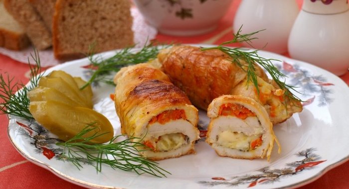Куриные рулетики с плавленым сыром