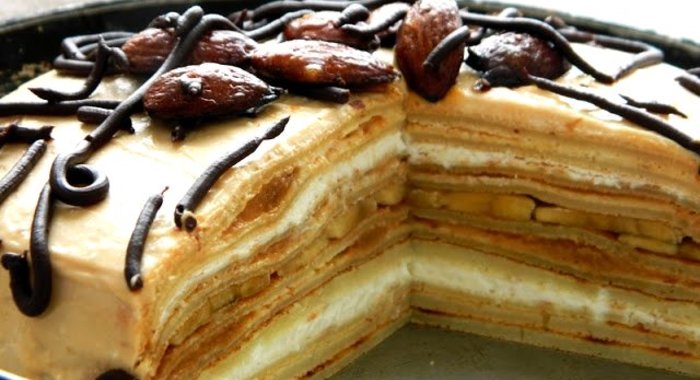 Блинный торт с вареной сгущенкой