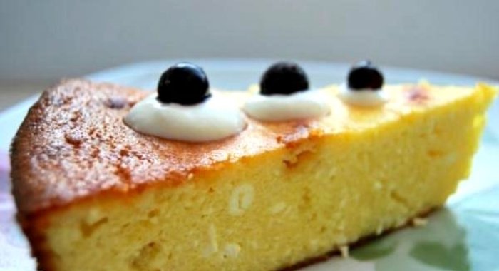 Запеканка с творогом и изюмом