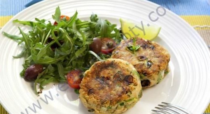 Котлеты из окуня и горбуши со шпинатом