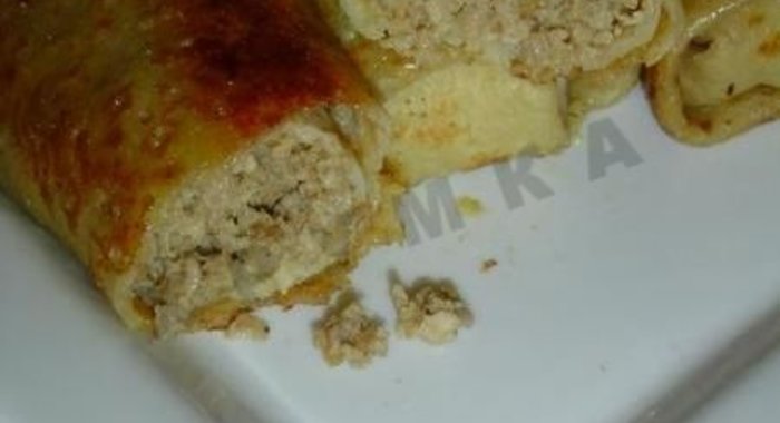 Бархатные блинчики с фаршем и грибами