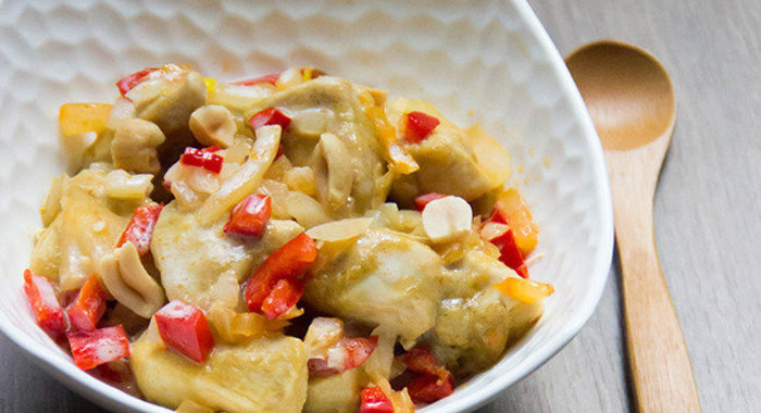 Куриное филе в кокосовых сливках