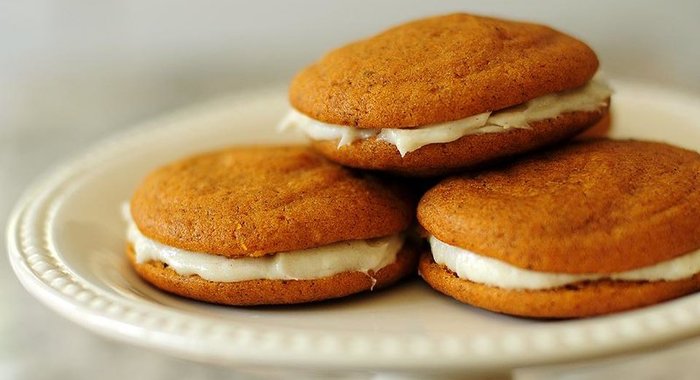 Тыквенные пирожные со сливочной начинкой