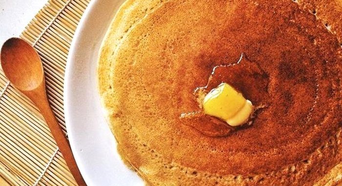 Ржаные блины на кефире с корицей и медом