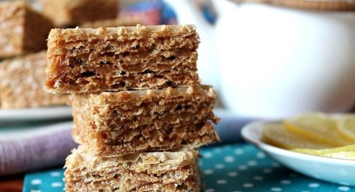 Вафельные коржи со сгущенкой