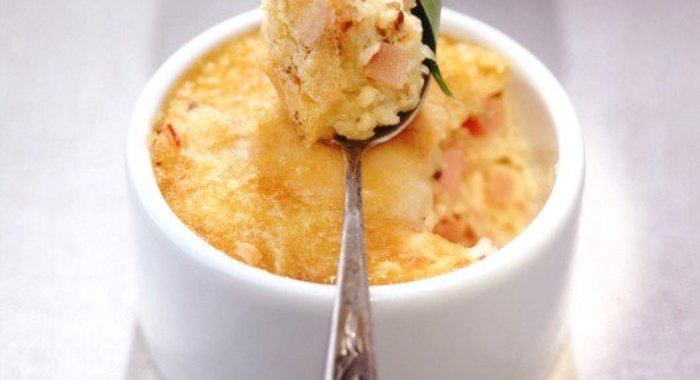 Картофельная запеканка-суфле с грибами и луком