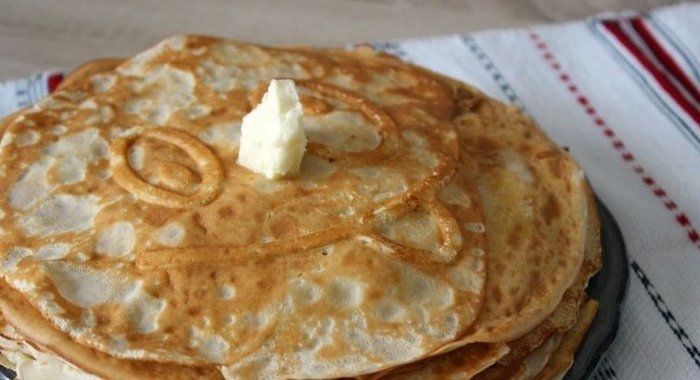 Тонкие блины на кислом молоке