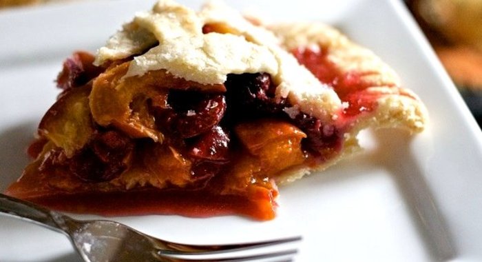 Персиковый пирог на скорую руку