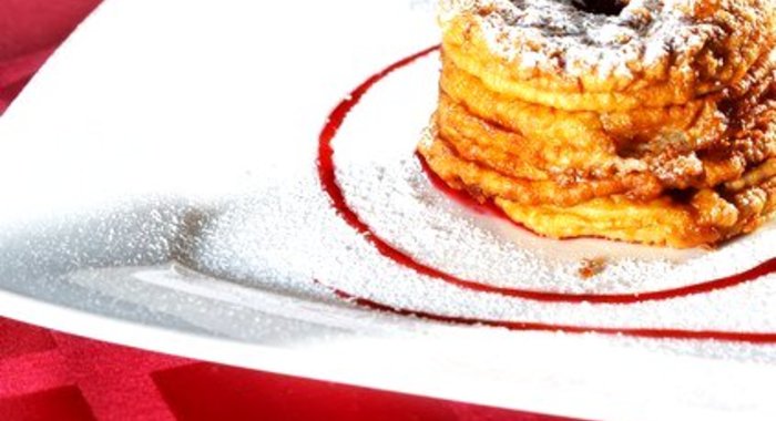 Яблочные пончики